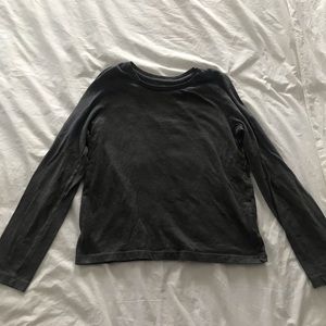 Gray long sleeve T-shirt